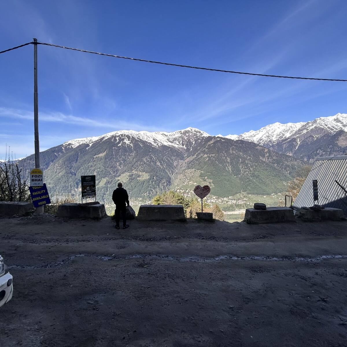 Manali valley vista with snow-capped peaks